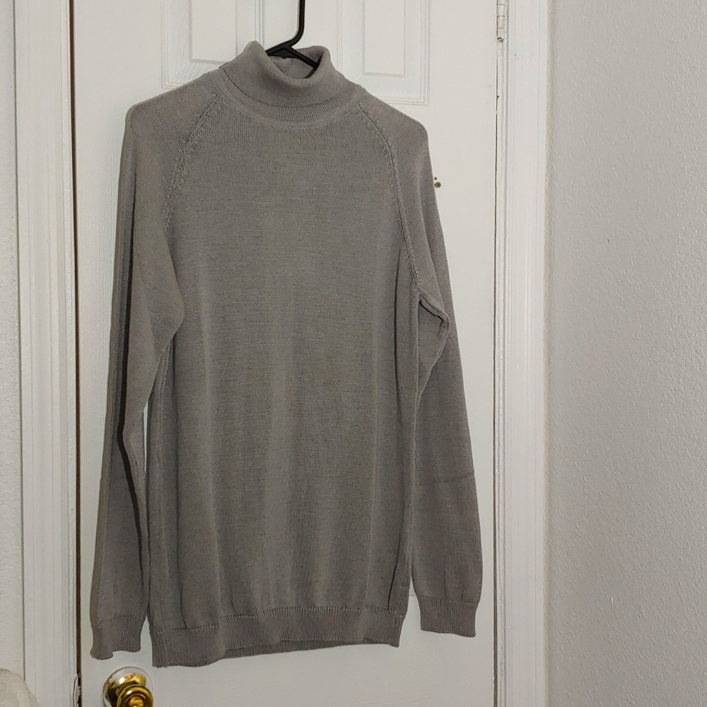 NWT * SUSLO COUTURE * XL * MEN'S TURTLE NECK LS SWEATER * SILVER/GRAY